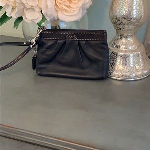 NWOT Coach leather wristlet